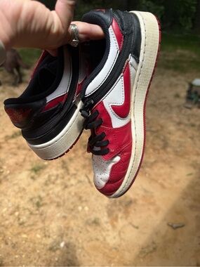 Nike Low Top Sneakers - Red White Black